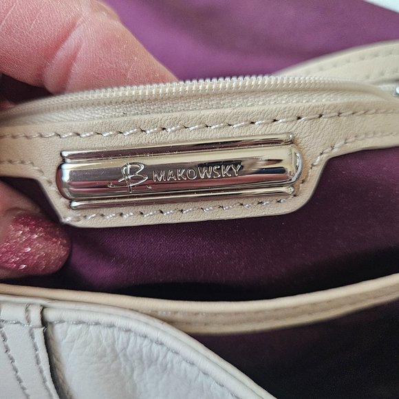 B Makowsky White Leather Shoulder Bag - Picture 7 of 13